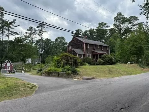 50 Annawon Dr, Halifax, MA 02338