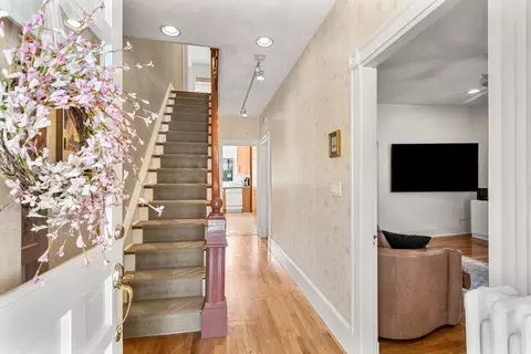 Entry Way - 25 Autumn St, Everett, MA 02149 photo 1 of 5