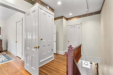 Entry Way - 25 Autumn St, Everett, MA 02149 photo 3 of 5