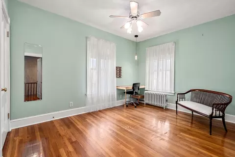 Bedroom - 25 Autumn St, Everett, MA 02149 photo 4 of 5