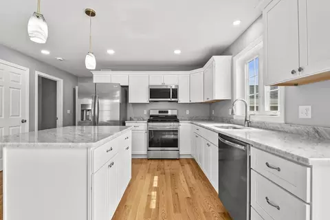 218 Tuttle St, Fall River, MA 02724 photo 5