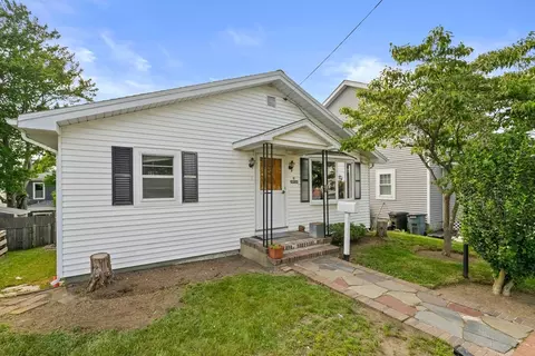 37 Meadow St, Quincy, MA 02171