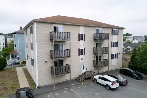 1 Fay St #2, Worcester, MA 01604