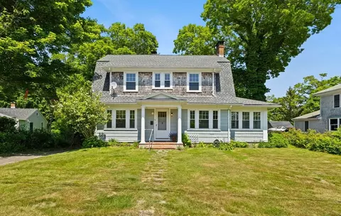 20 Glendon, Falmouth, MA 02543
