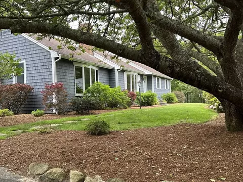 21 Friends Ln, Dennis, MA 02660