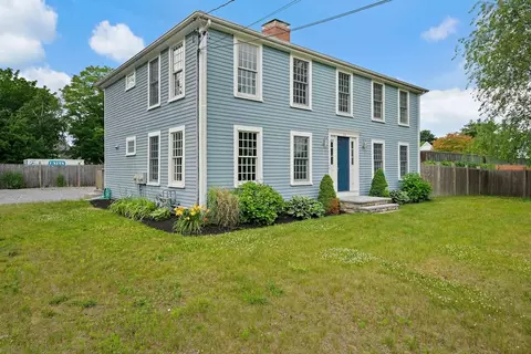24 Summer St #A, Kingston, MA 02364