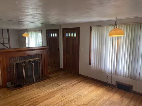 Living - 107 Rollins St, Springfield, MA 01109 photo 1 of 1