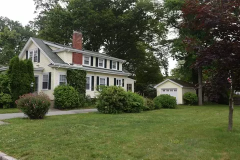 959 Ray St, Fall River, MA 02720 photo 2