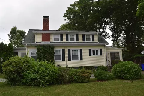 959 Ray St, Fall River, MA 02720 photo 3