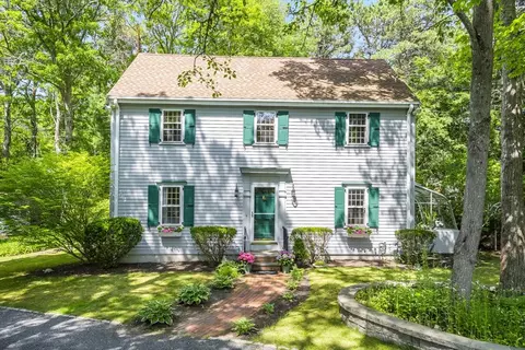 1441 Old Post Rd, Barnstable, MA 02648