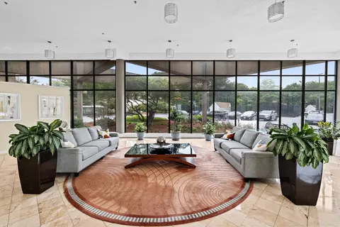250 Hammond Pond Pkwy #409S, Chestnut Hill, MA 02467