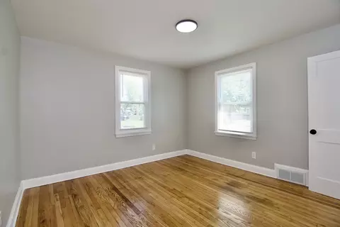 Bedroom - 100 Haskin St, Springfield, MA 01109 photo 1 of 15