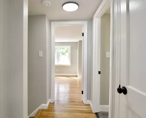 Entry Way - 100 Haskin St, Springfield, MA 01109 photo 4 of 4