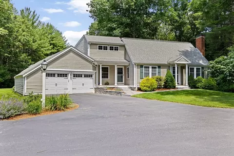 216 Forest St, Norwell, MA 02061