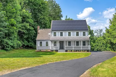 69 Biscuit Hill Dr, Leominster, MA 01453
