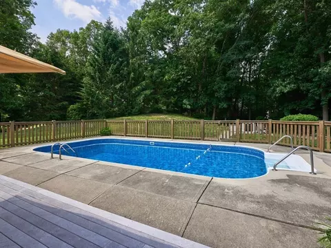 1 Corbin Rd, Dudley, MA 01571 photo 32