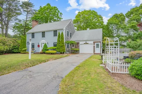 12 Copley Pl, Yarmouth, MA 02664