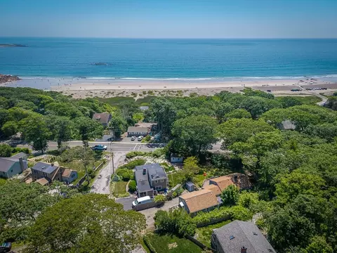 3 Ridgewood Rd, Rockport, MA 01966
