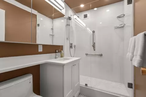 85 E India Row #18B, Boston, MA 02110 photo 16