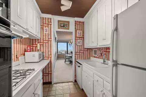 85 E India Row #18B, Boston, MA 02110 photo 14