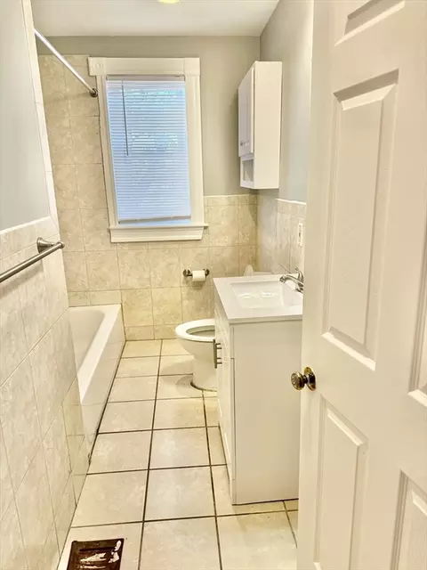 437 Ferry St #1, Everett, MA 02149 photo 10
