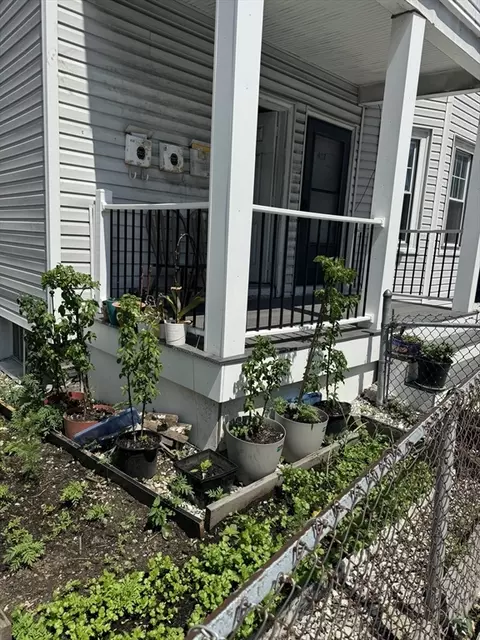 437 Ferry St #1, Everett, MA 02149 photo 2
