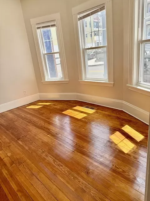 437 Ferry St #1, Everett, MA 02149 photo 5