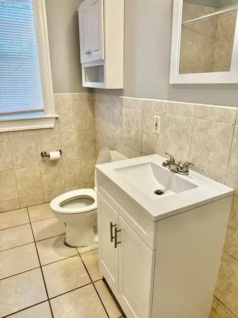 437 Ferry St #1, Everett, MA 02149 photo 11
