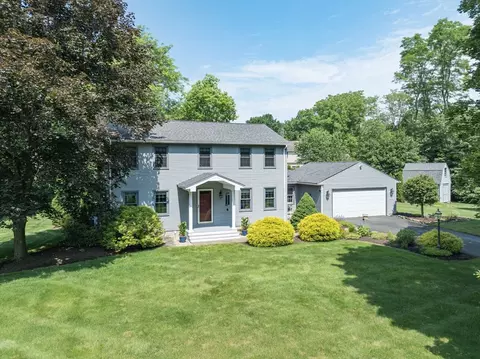 37 Genevieve Dr, Hampden, MA 01036