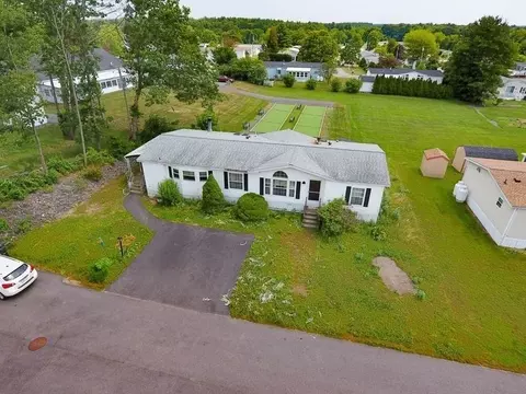 6 Emerald Pl, Raynham, MA 02767 photo 2