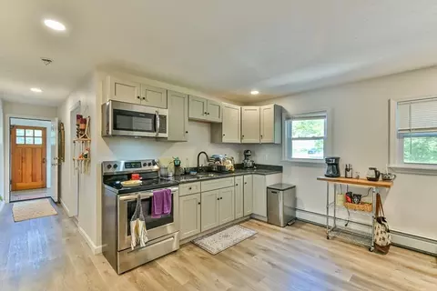 18 Emerald Ave, Webster, MA 01570 photo 9