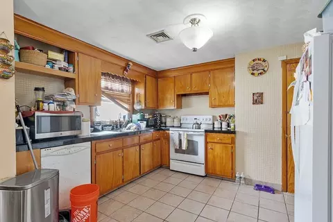 62 Highland Ave, Everett, MA 02149 photo 6