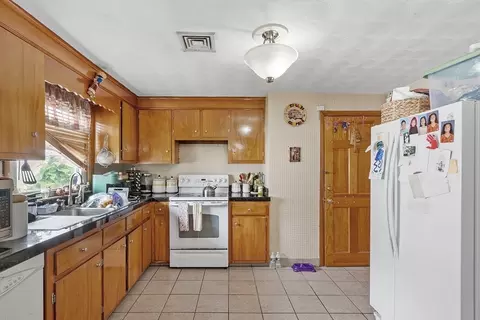 62 Highland Ave, Everett, MA 02149 photo 9