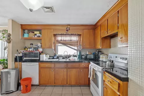62 Highland Ave, Everett, MA 02149 photo 10