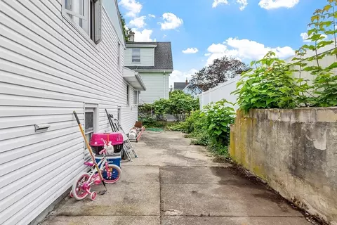62 Highland Ave, Everett, MA 02149 photo 17