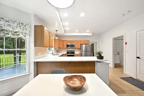 244 North St, Upton, MA 01568 photo 8
