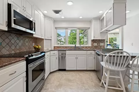 4 Gerald Rd, Marblehead, MA 01945 photo 11