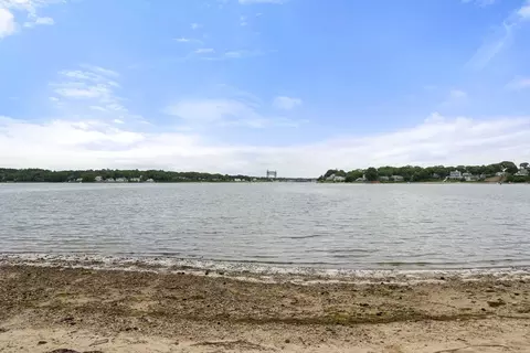 47 Chippewa Dr, Buzzards Bay, MA 02532 photo 23