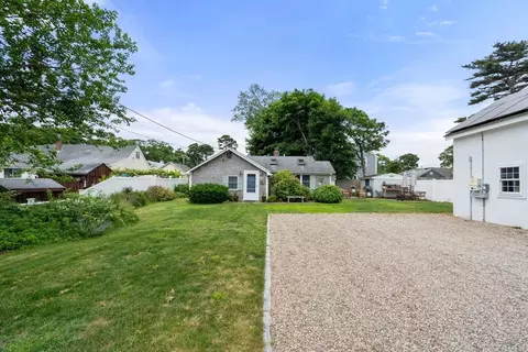 47 Chippewa Dr, Buzzards Bay, MA 02532 photo 26