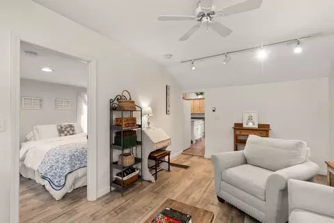 47 Chippewa Dr, Buzzards Bay, MA 02532 photo 10