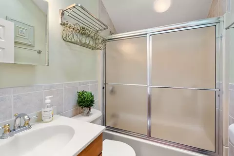 47 Chippewa Dr, Buzzards Bay, MA 02532 photo 17