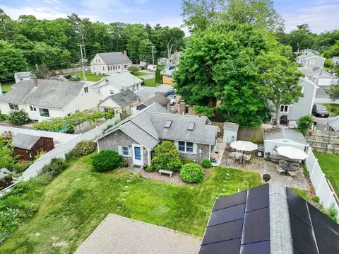47 Chippewa Dr, Buzzards Bay, MA 02532 photo 2