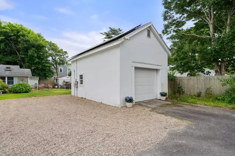 47 Chippewa Dr, Buzzards Bay, MA 02532 photo 22