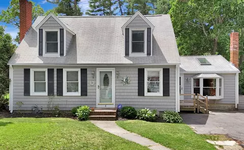 8 Shepard Ave, Pembroke, MA 02359