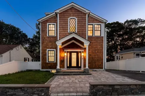 109 Bateman, Hyde Park, MA 02136