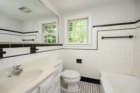 Bath - 30 Huntley Rd, Hingham, MA 02043 photo 1 of 2