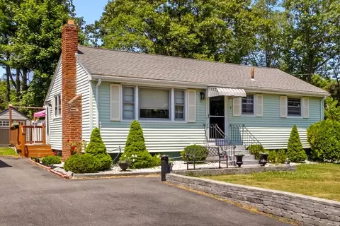 5 Oakwood Ave, Randolph, MA 02368