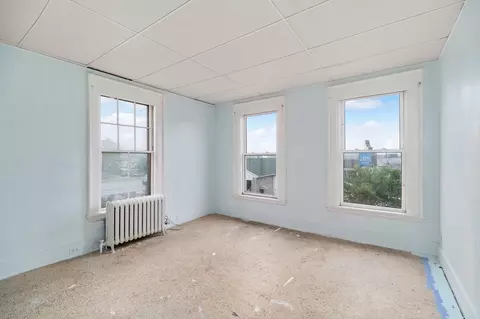 300-302 Main St, Gloucester, MA 01930 photo 8