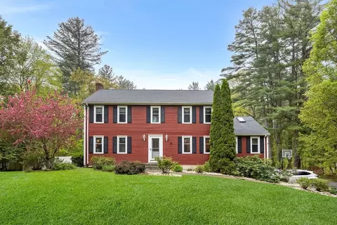 89 Gray St, North Andover, MA 01845