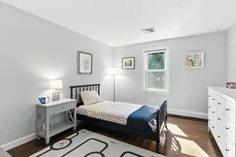 Bedroom - 6 Flagg Dr, Framingham, MA 01702 photo 4 of 7